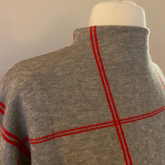 Women's Tahari Gray and Red Striped Sweater - Picture 9 of 12